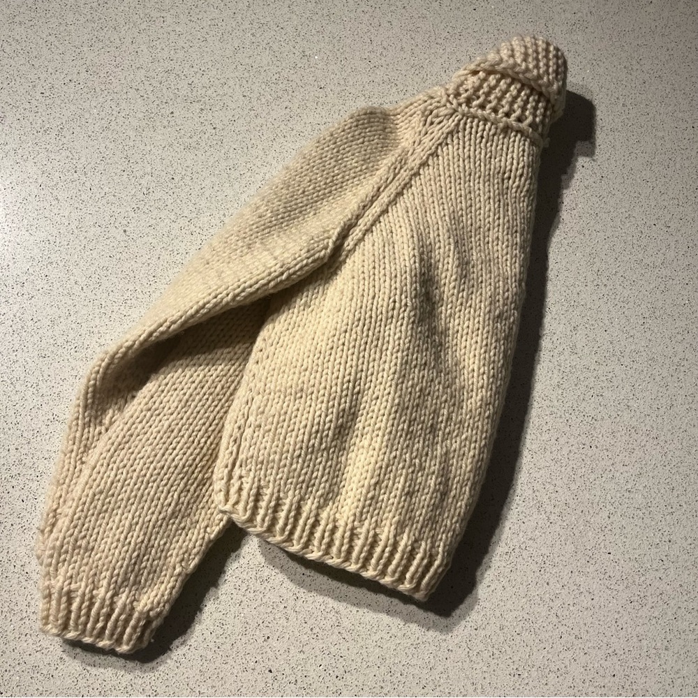 GOGO Hand Knit 100% Wool one size Made in Canada - Picture 5 of 16